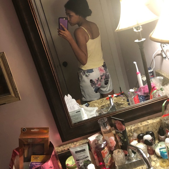 Tanktop Bundle - Picture 5 of 7